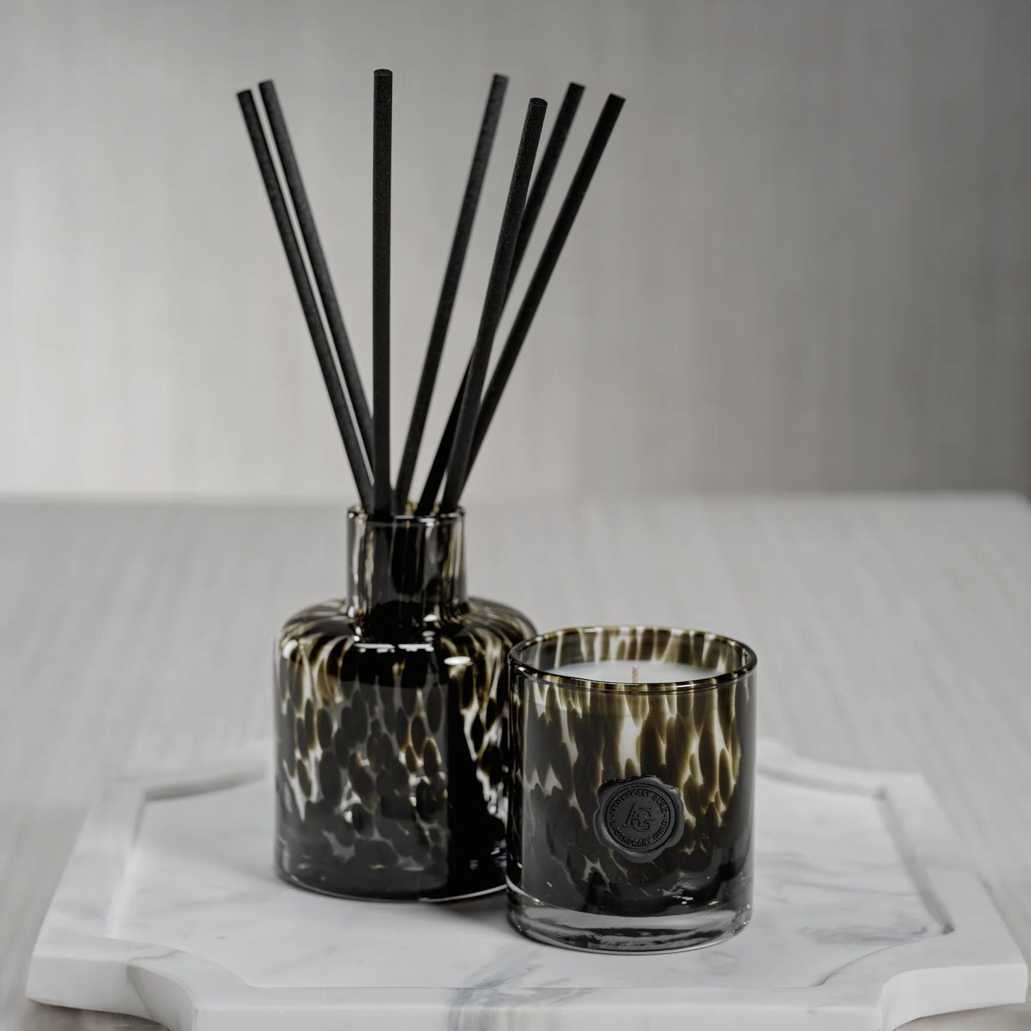 APOTHECARY GUILD OPAL GLASS MINI CANDLE