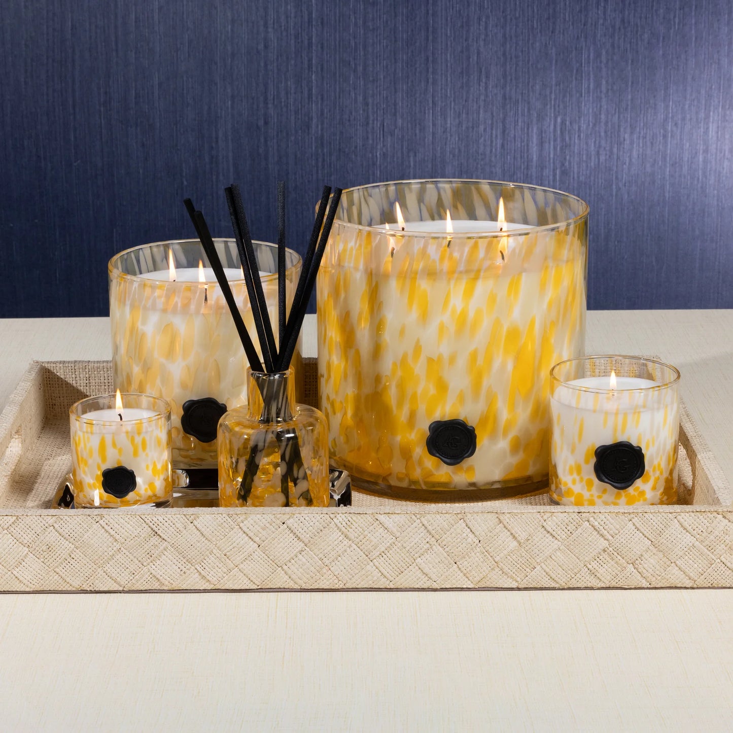 APOTHECARY GUILD OPAL GLASS MINI CANDLE